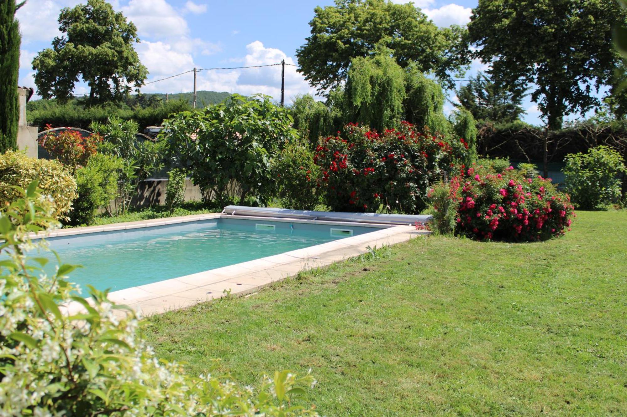 Aux Jardins D'heloise Holiday home Crest